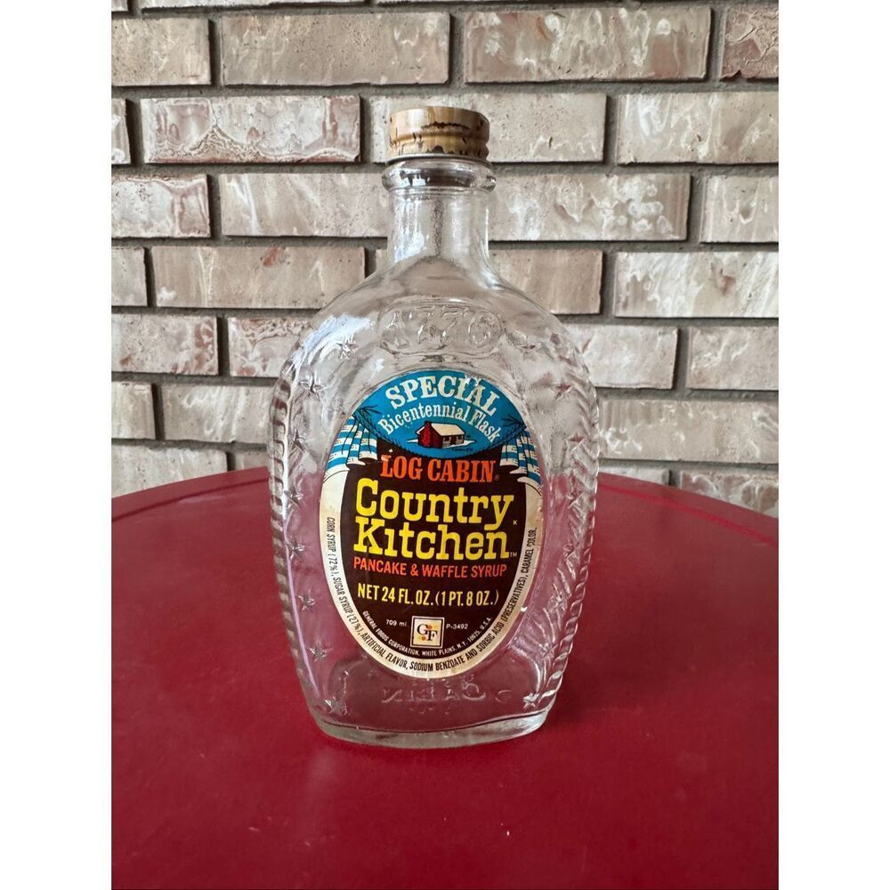 Log Cabin Country Kitchen vintage 70s glass pancake syrup bottle